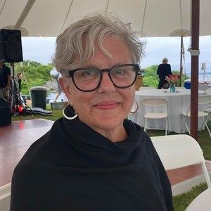 Meet your Posher, Caroline